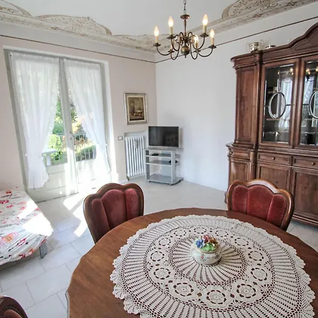 Roberto By Interhome *